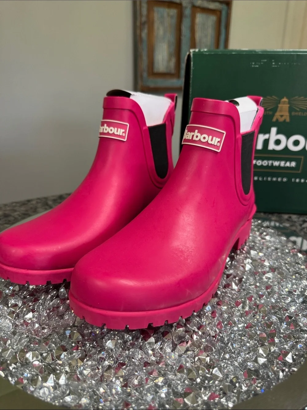 Barbour Bright Pink Chelsea ankle Rain Boots MEW 8